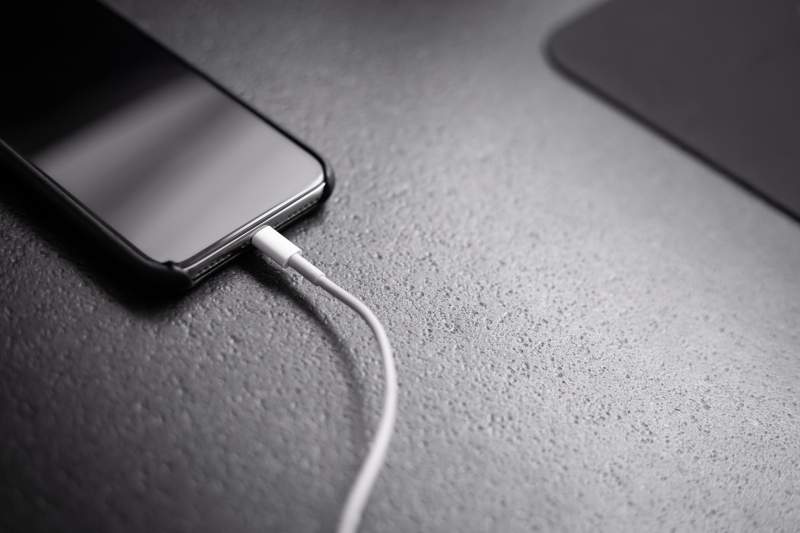 How to Make iPhone Talk When Charging
